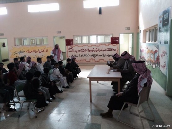 أولياء أمور الطلاب يشاركون في فعاليات اليوم المفتوح بمدرسة سعيد بن زيد بالحوميات