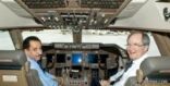 طيار سعودي يقود الطائرة الأضخم في العالم