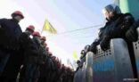 عشرات الآلاف يتظاهرون مجددا في أوكرانيا ضد الحكومة