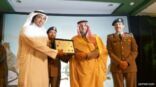 نائب امير الرياض يكرم الزميل نايف المشيط