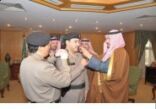 صاحب السمو الملكي الامير فهد بن بدر يقلد النقيب عبد الله المتعب رتبته الجديدة