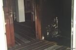 الأحساء: مجهولون يعتدون على مسجد ويشعلون النار في مدخله