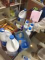 “بلدية عفيف” تغلق بقالة تبيع “مادة تنظيف” مغشوشة