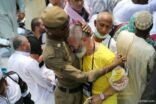 “لم أصدق أنني في المسجد الحرام”.. ما قاله الحاج الذي ظهر يبكي وهو يحتضن رجل أمن