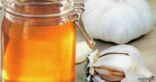15 فائدة صحية لتناول العسل والثوم على الريق