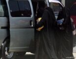 وسائل نقل آمنة لمعلمات المناطق النائية مقابل 500 ريال شهرياً