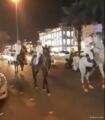 “مرور المدينة” يتوعد بمعاقبة المخالفين الذي ظهروا في مقطع “زفة عريسين بالخيول”