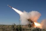 “الدفاع الجوي” يعترض صاروخاً باليستياً أطلقه الحوثيون باتجاه نجران