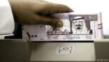 “العمل” تودع نحو 1.9 مليار ريال في حسابات مستفيدي الضمان لشهر شعبان