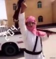 شرطة الرياض تعلن القبض على شابين ظهرا في فيديو وهما يحملان أسلحة نارية ويتباهيان بها
