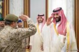 ولي العهد يستقبل كبار مسؤولي وقادة وزارة الدفاع بمناسبة عيد الفطر