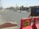 بلدية عفيف تعيد سفلتة القطع الاسفلتية المتكسره في الشارع العام مقابل المميزه
