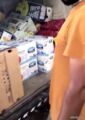 “التجارة” تضبط سائق مركبة خزن أغذية في مغسلة سيارات بجدة