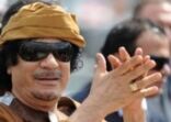 القذافي يثير الجدل في إيطاليا بدعوته 500 شابة للإسلام.. ويعلن: الإسلام يجب أن يكون دين أوروبا