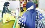 توظيف الـ «كاشيرات» في جدة: سجال مستمر بين معارضين ومؤيدين