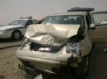 حادث  تصادم بين داتسون وصالون على طريق ظلم يسفر عن عدد من المصابين