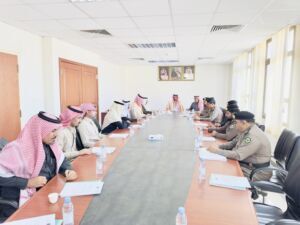 محافظ عفيف يترأس اجتماع لجنة السلامة المرورية