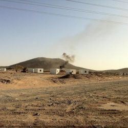 تحذير .. وجود كميات من المياة في مواقع مختلفة على طريق  وادي  المياه