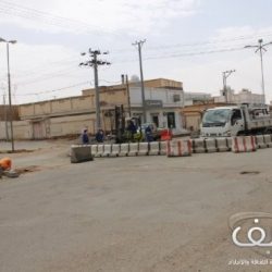 الاستاذ ابراهيم الكريديس على السرير الابيض