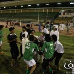 بدأت حملتها وحددت سن العاملين في الأسواق والمحلات التجارية بـ 40 سنة   