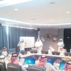 العجلان يستقبل الطالب سعد حسين لنيله جائزة الخط العربي على مستوى المملكة