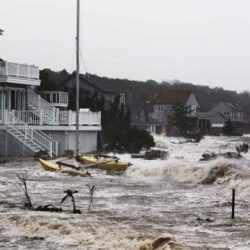 اوباما يعلن حالة “الكارثة الكبرى” في ولاية نيويورك جراء الإعصار ساندي