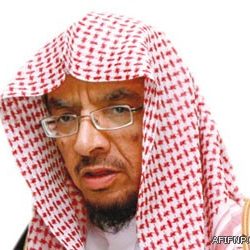 مصرع عامل نظافه بعد دهسه على طريق عفيفه