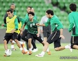 إنقلاب شاحنه على طريق الاشعرية واصابة شاب في حادث بالقرب من رفيعة كف