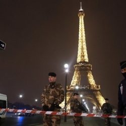 الزميل شاهر المطيري يرزق بمولود