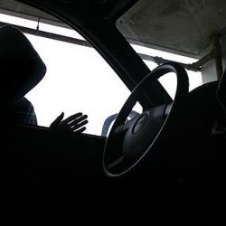 سرقة الشعر الطبيعي في شوارع فنزويلا