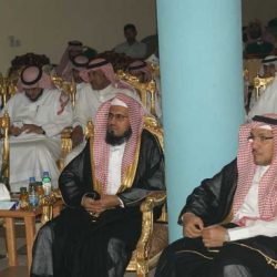 وقوف الباصات العشوائي يحول دون وصول أهالي حي كلية التربية للبنات لمنازلهم