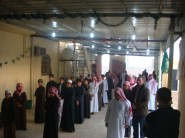 تركي الغنامي يرقد على السرير الأبيض