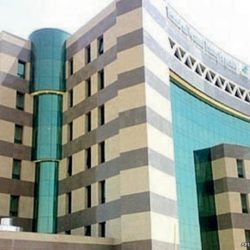 نظام إلكتروني لحضور وانصراف المعلمين والطلاب في ثانوية بالخبر