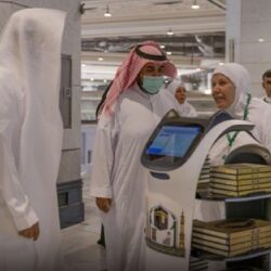 حجاج بيت الله الحرام يكملون رمي الجمرات الثلاث لليوم الأول من أيام التشريق