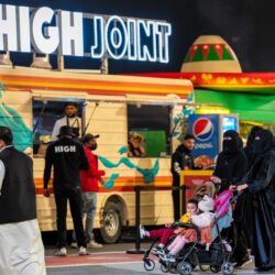 قبل ساعات من النزال.. نجوم الملاكمة في المؤتمر الأخير لنزالات “اليوم الحاسم”