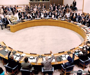 ابن عبيد يجتمع بأعضاء لجنة الإختبارات التحصيلية