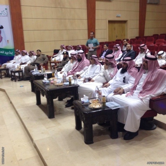 تعامُلُ المحققين بـ”شرطة عفيف” يدفع بموقوف فلبيني لإشهار إسلامه