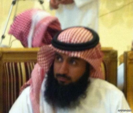 وكيل محافظ عفيف يعايد نزلاء مركز التأهيل الشامل