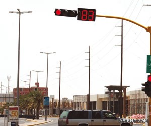 منسوبو مدني عفيف يحتفلون بسلامة زميلهم العازمي من حادث مروري