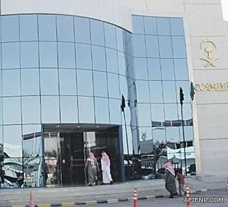 وزير النقل يتوعَّد المقاولين المتعثرين بتطبيق الأنظمة واللوائح