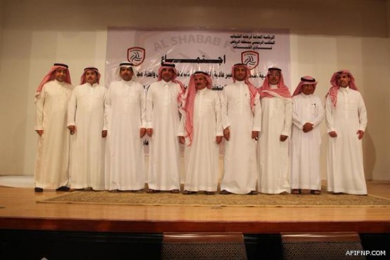 بالصور .. الزويهري يجتمع بجروس ويوجه رسالة للاعبي الأهلي