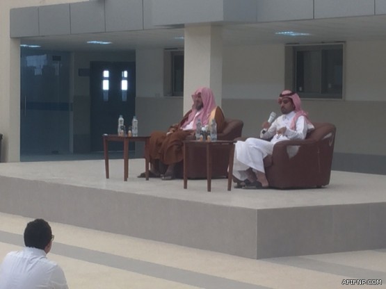 بالصور.. محافظ عفيف يشارك كلية التربية في احتفالها باليوم الوطني 85 ويفتتح معرض الشهداء