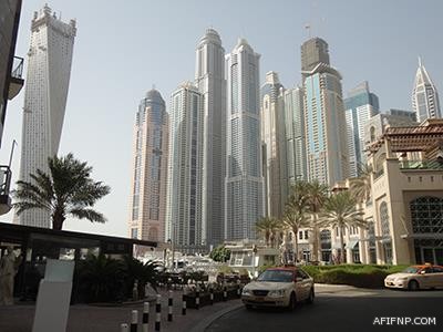 بالصور.. خادمة تتسلل إلى غرفة طفل كفيلها أثناء نومه وتحاول قطع رأسه.. ومعجزة تنقذه