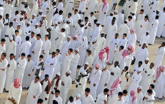 ولي ولي العهد يبحث التعاون العسكري مع قائد القيادة الوسطى الأمريكية