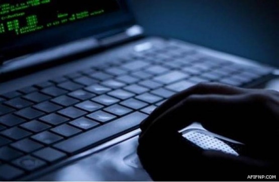 “العيسى”: تعليق الدراسة يخضع لضوابط محددة..ومناهجنا خالية من التطرف