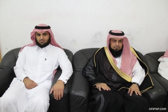 بالصور.. مدير تعليم عفيف يكرّم المتميّزين في الأداء بمتوسطة طارق بن زياد