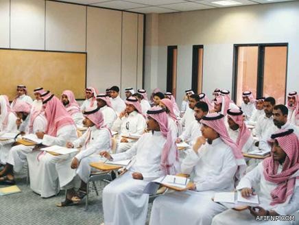 خادم الحرمين يستعرض العلاقات الثنائية مع السفير الأمريكي