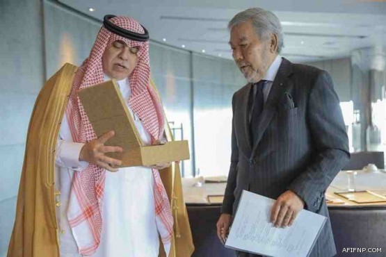 أبناء وأمّهات الشهداء يكتبن رسائل مؤثرة للمرابطين على لوحة مساحتها 100 متر