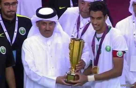 «العمل» تدفع بـ «أجنحة» في مجمعات الاتصالات لتوطين محلات الجوال