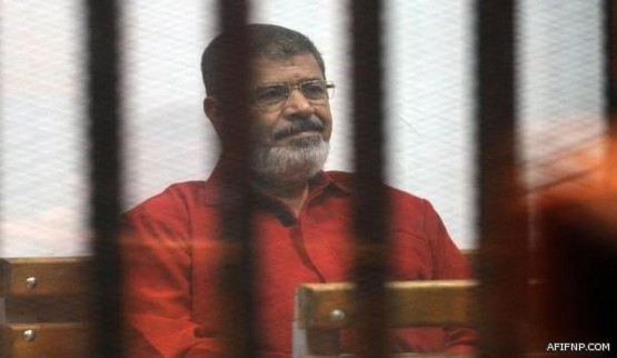 القرني ينظم قصيدة هجائية ويقول إنها منهج إسلامي لسحق المتسلقين على الأعراض.. والكلباني يعلق